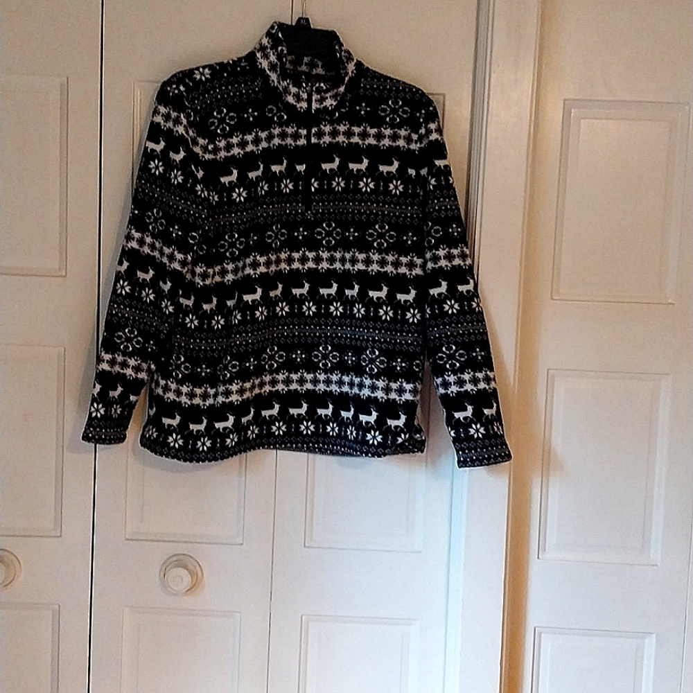 Fleece snowflake and deer top